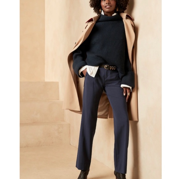 Banana Republic Navy Blue Mid-Rise Trouser Leg Logan Pants - Picture 1 of 7